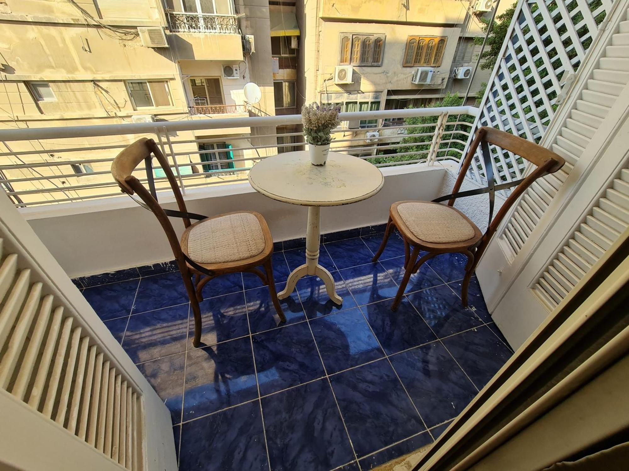 Partial Nile View 2 Bedroom In Zamalek Newly Renovated *