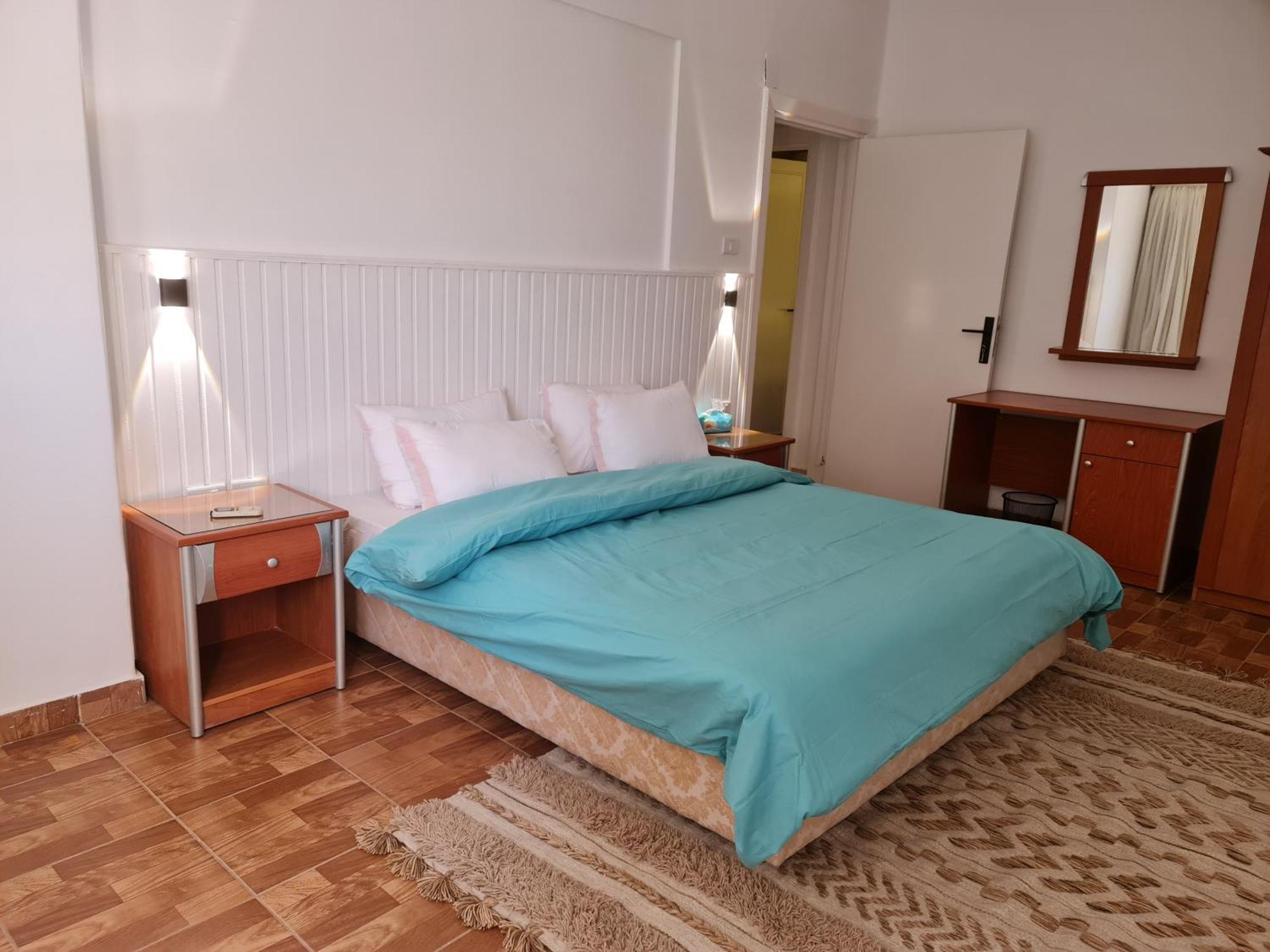 Partial Nile View 2 Bedroom In Zamalek Newly Renovated Apartment Cairo