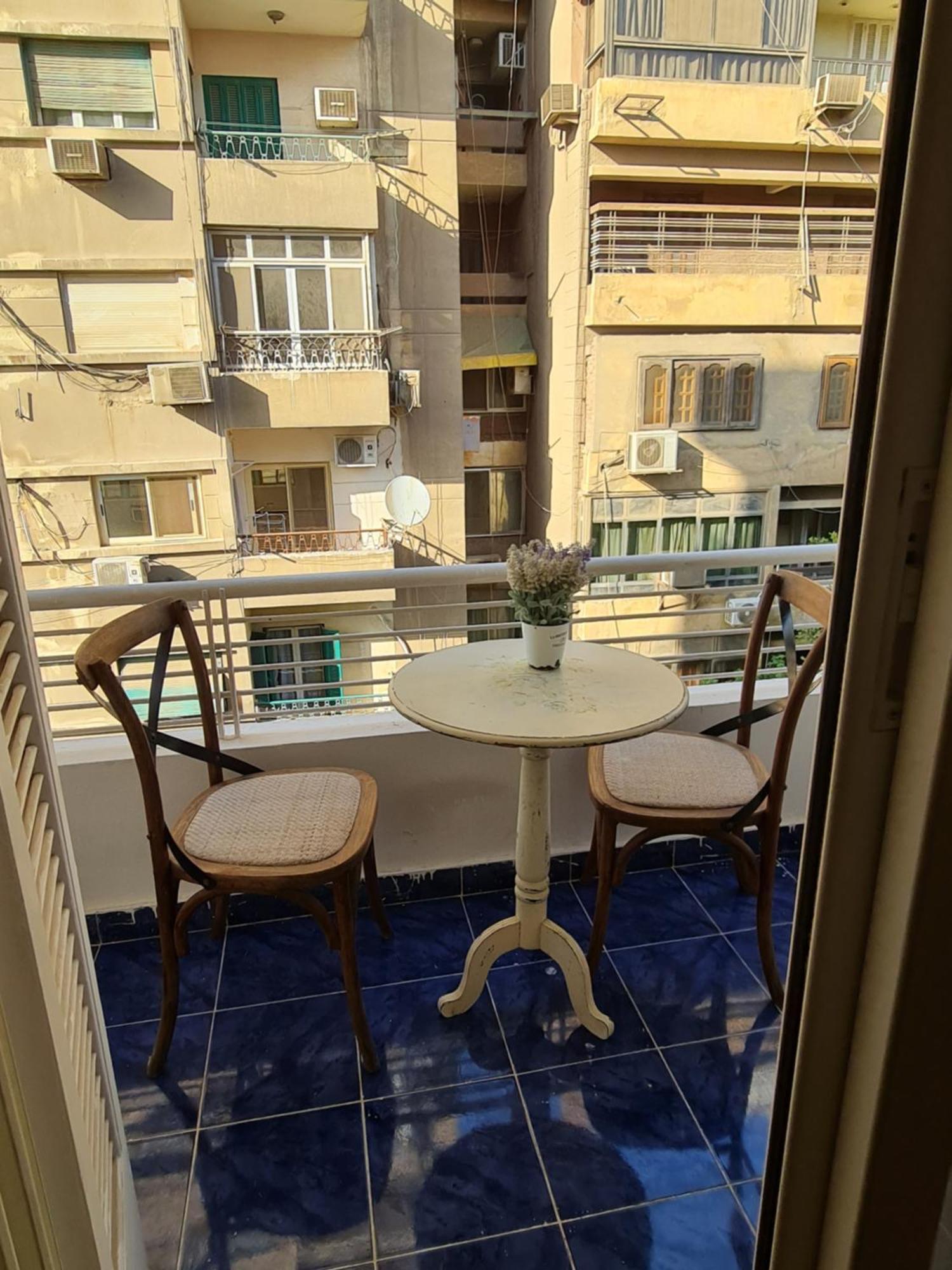 Partial Nile View 2 Bedroom In Zamalek Newly Renovated